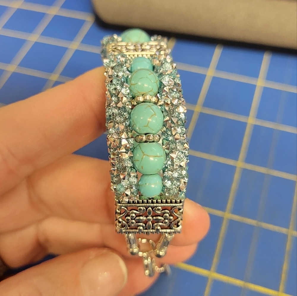 Turquoise Rhinestone & Silver Tone Beaded Bracelet Feather - Picture 2 of 9